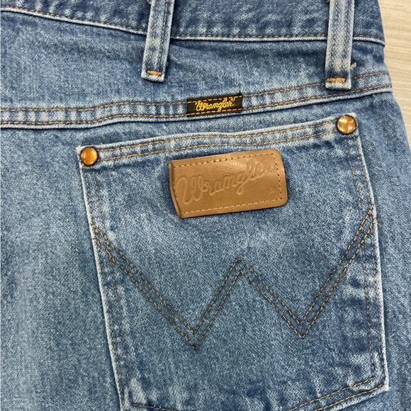Vintage 90s Wrangler Faded Blue Relaxed Fit Cowboy Jeans - Picture 3 of 8
